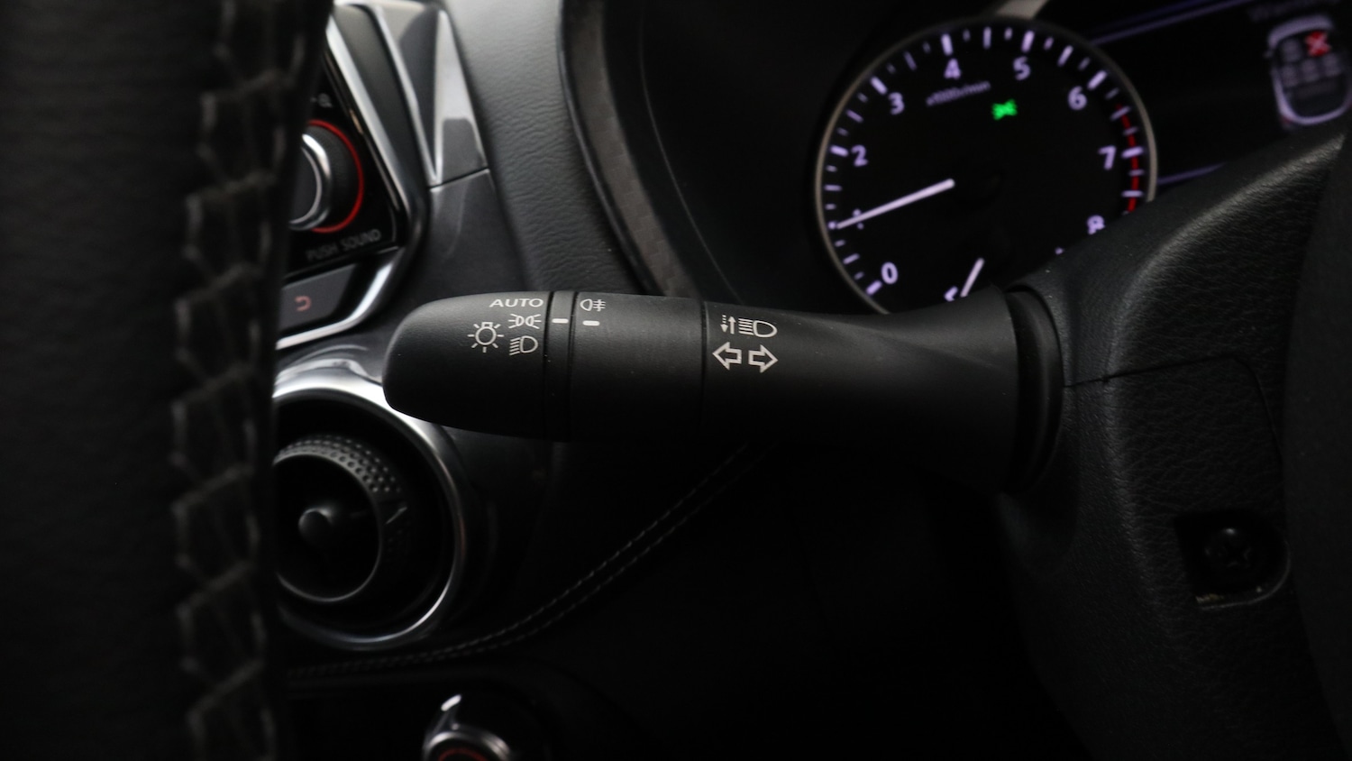 Used Nissan Juke 2022 for sale - 76818403: Photo 32