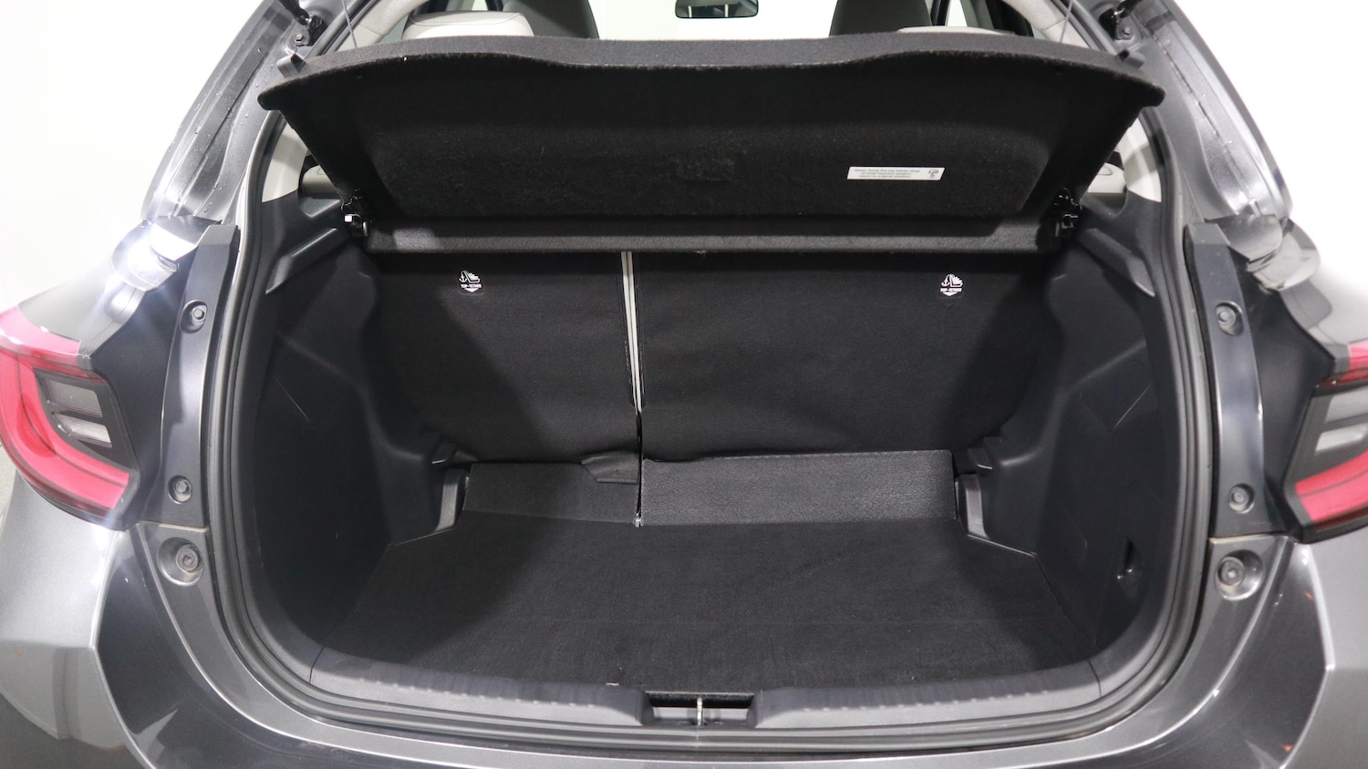 Used Toyota Yaris 2022 for sale - 76818420: Photo 18