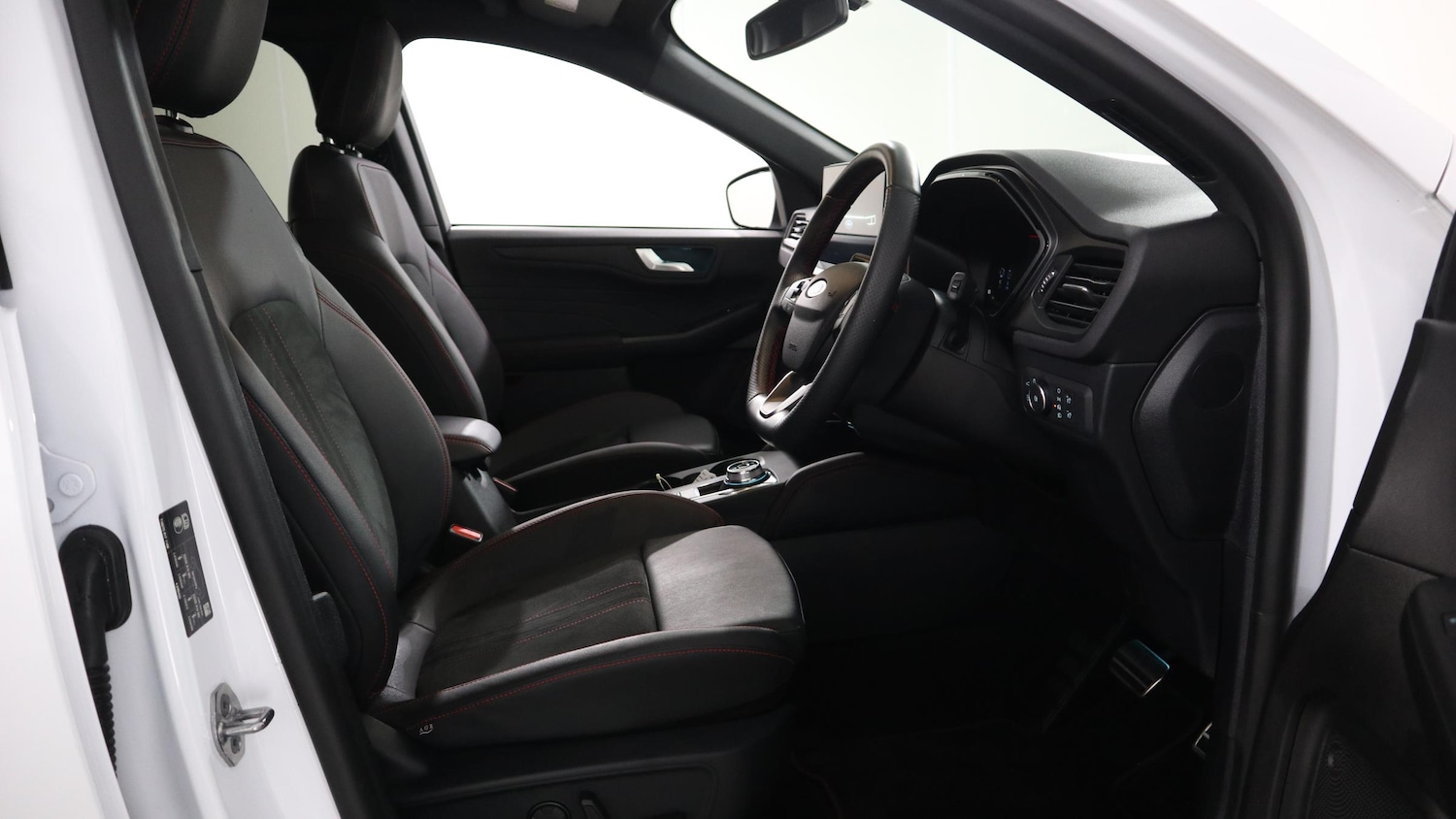 Used Ford Kuga 2024 for sale - 76818385: Photo 21