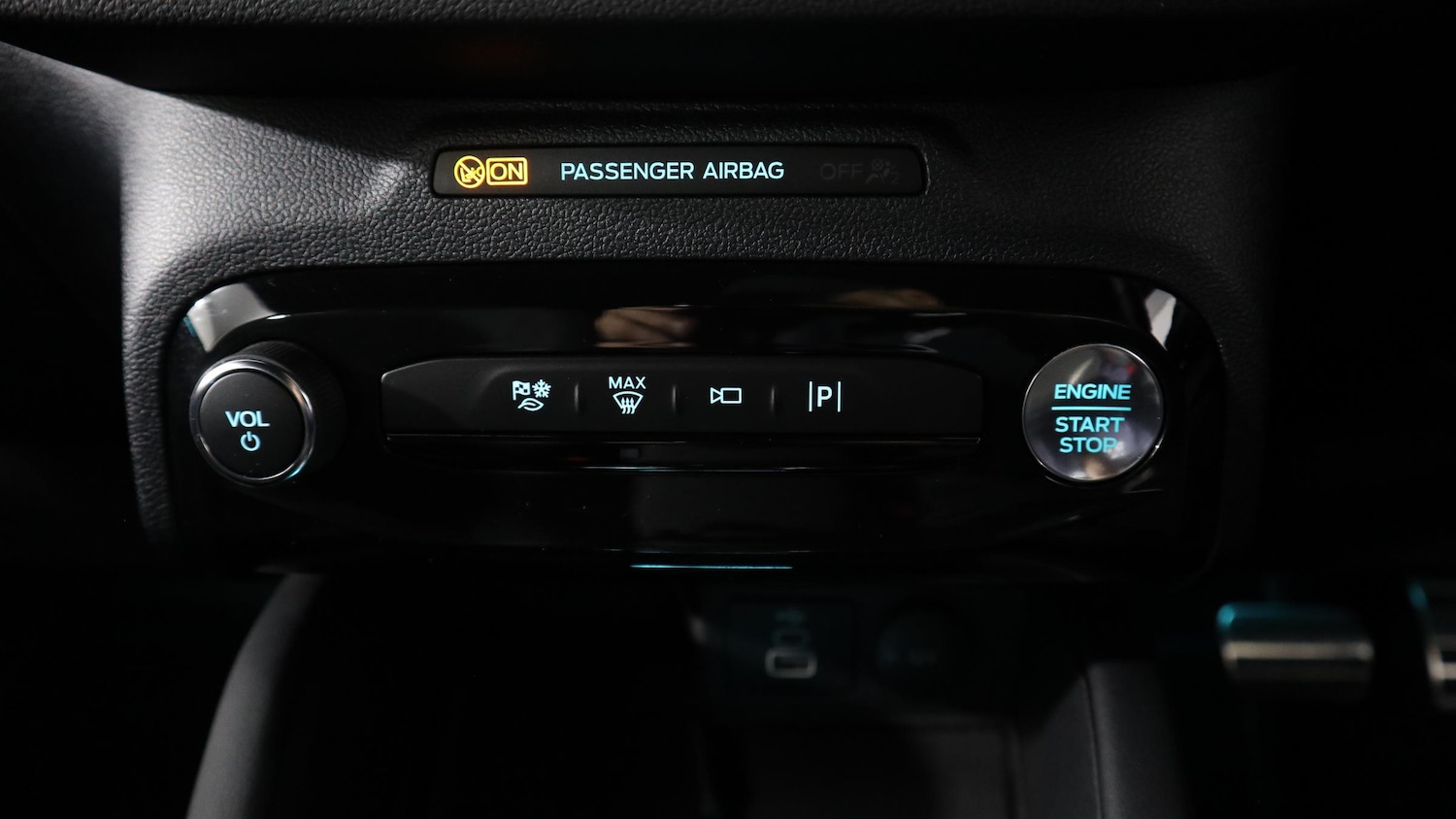 Used Ford Kuga 2024 for sale - 76818385: Photo 34