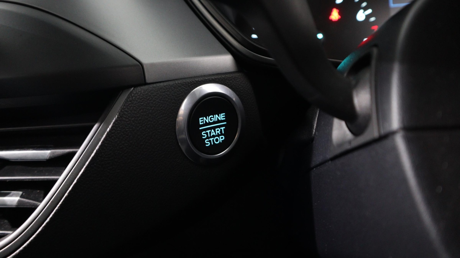 Used Ford Focus 2023 for sale - 76818352: Photo 32