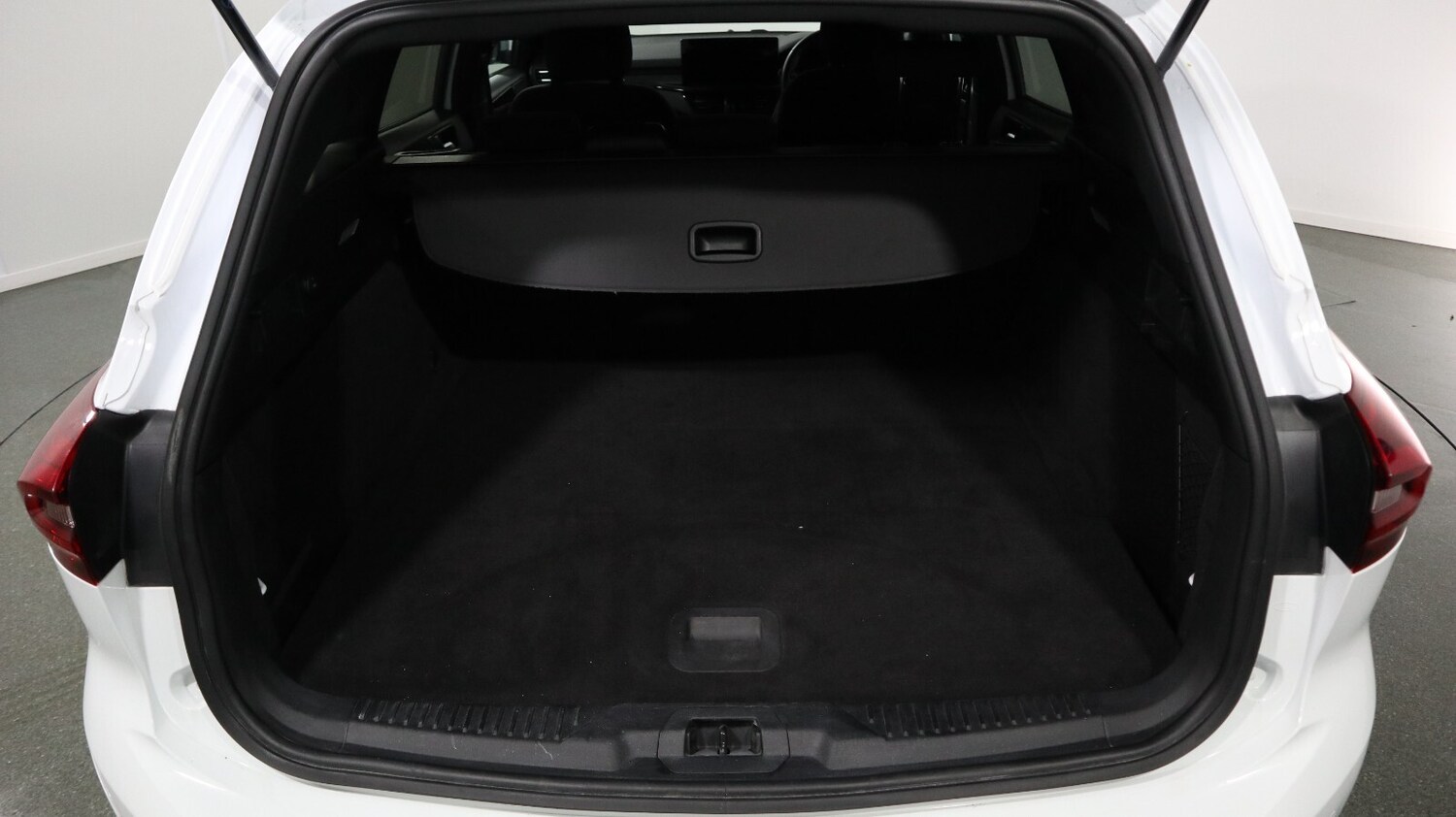 Used Ford Focus 2023 for sale - 76818377: Photo 19