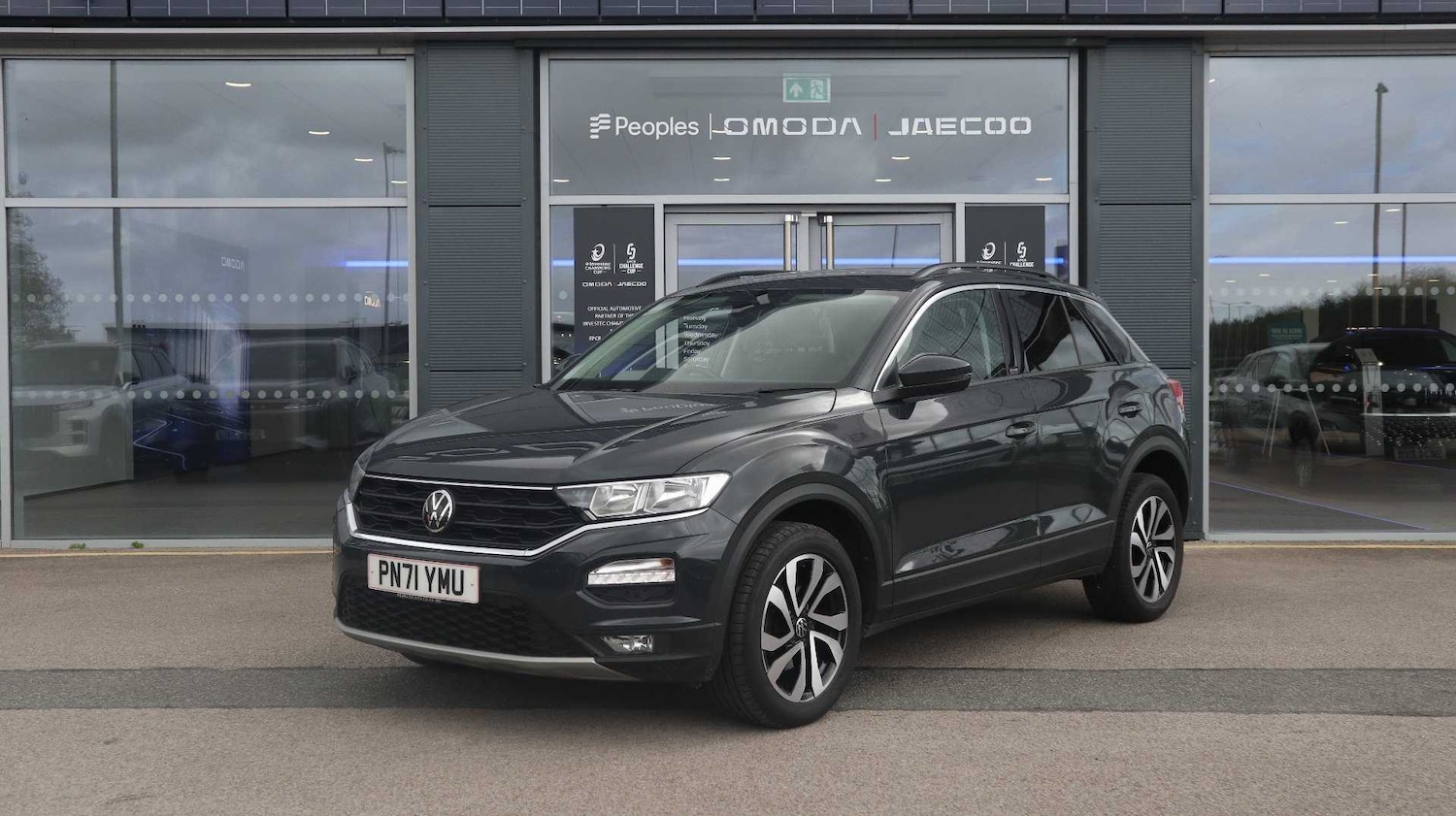 Used Volkswagen T-Roc 2021 for sale - 76818401: Photo 1