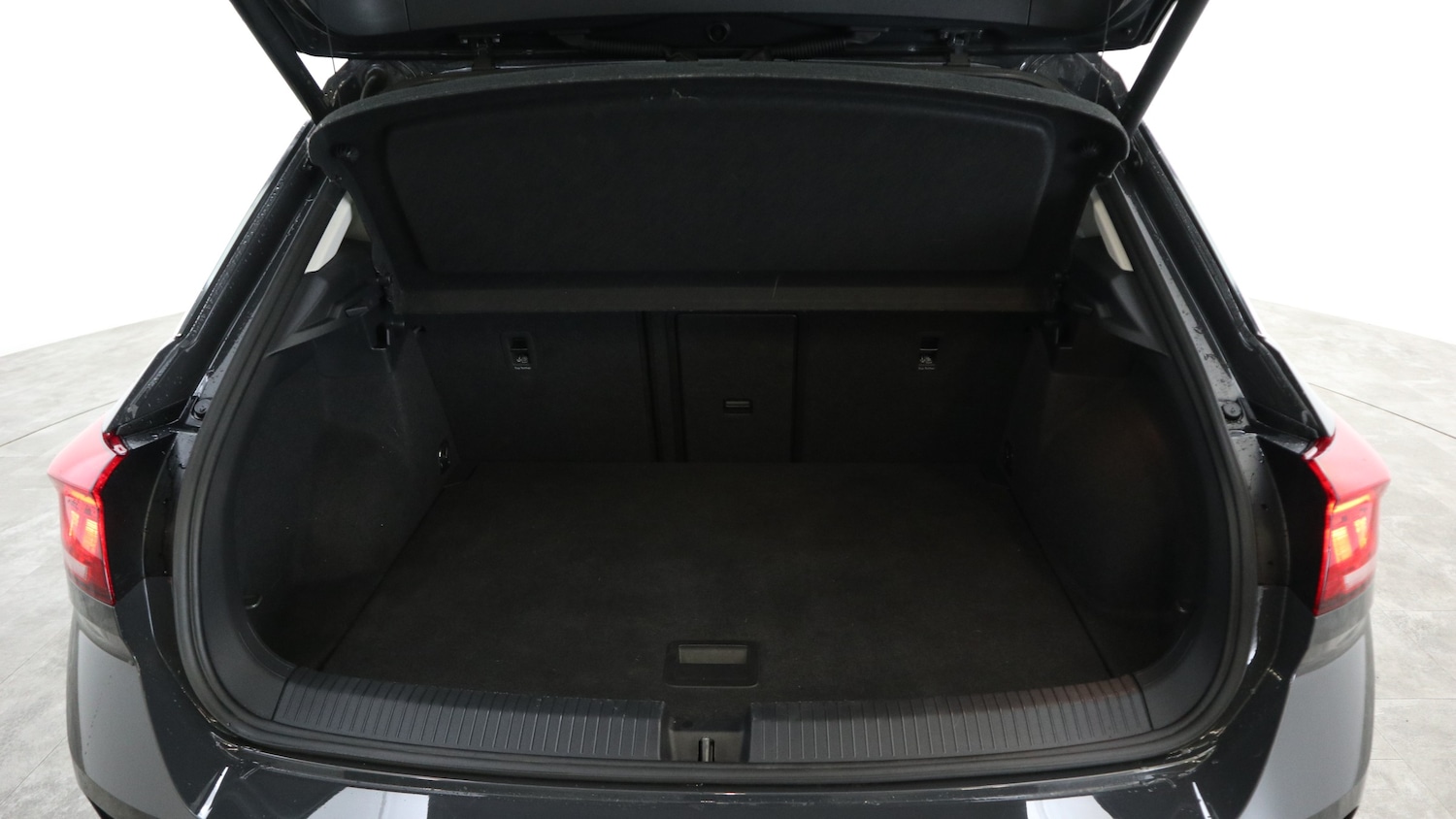 Used Volkswagen T-Roc 2021 for sale - 76818401: Photo 27