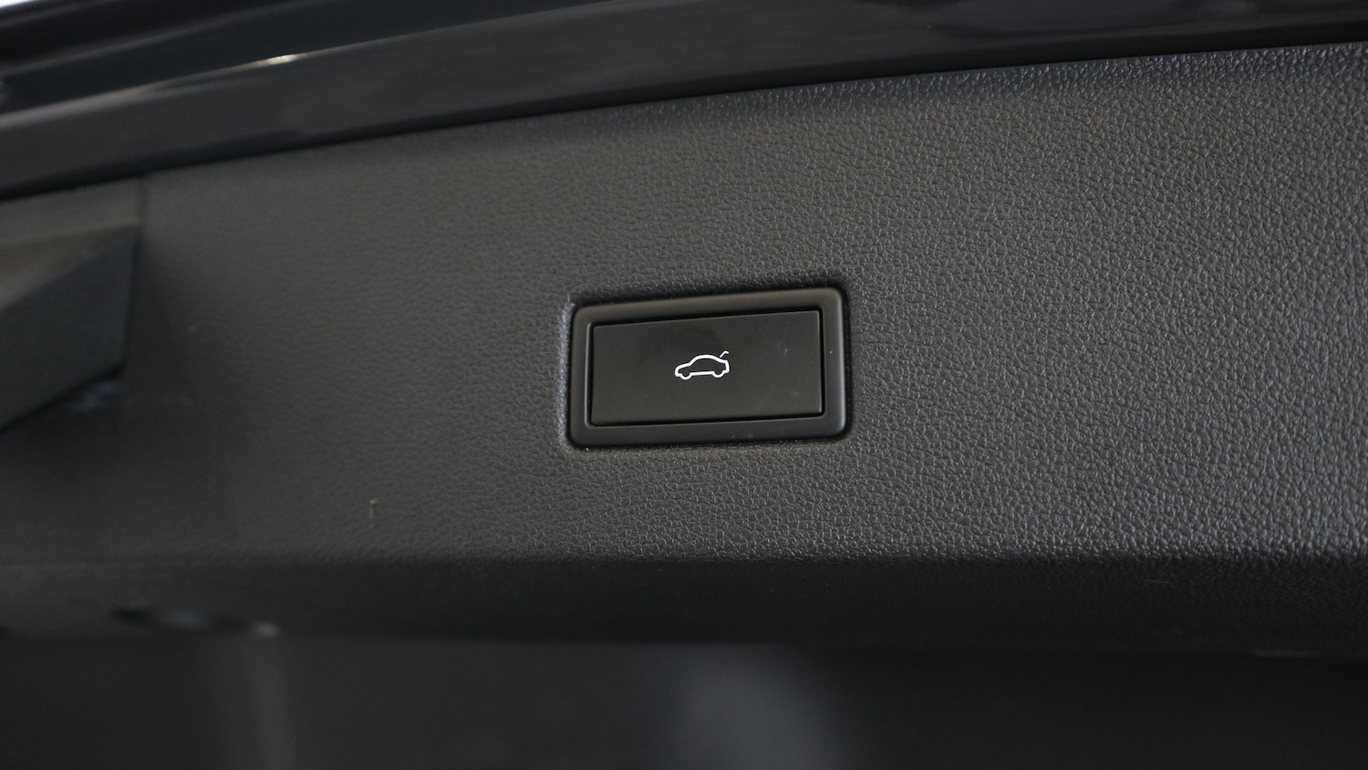 Used Volkswagen T-Roc 2021 for sale - 76818401: Photo 28