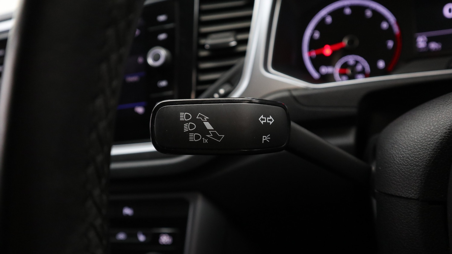 Used Volkswagen T-Roc 2021 for sale - 76818401: Photo 32