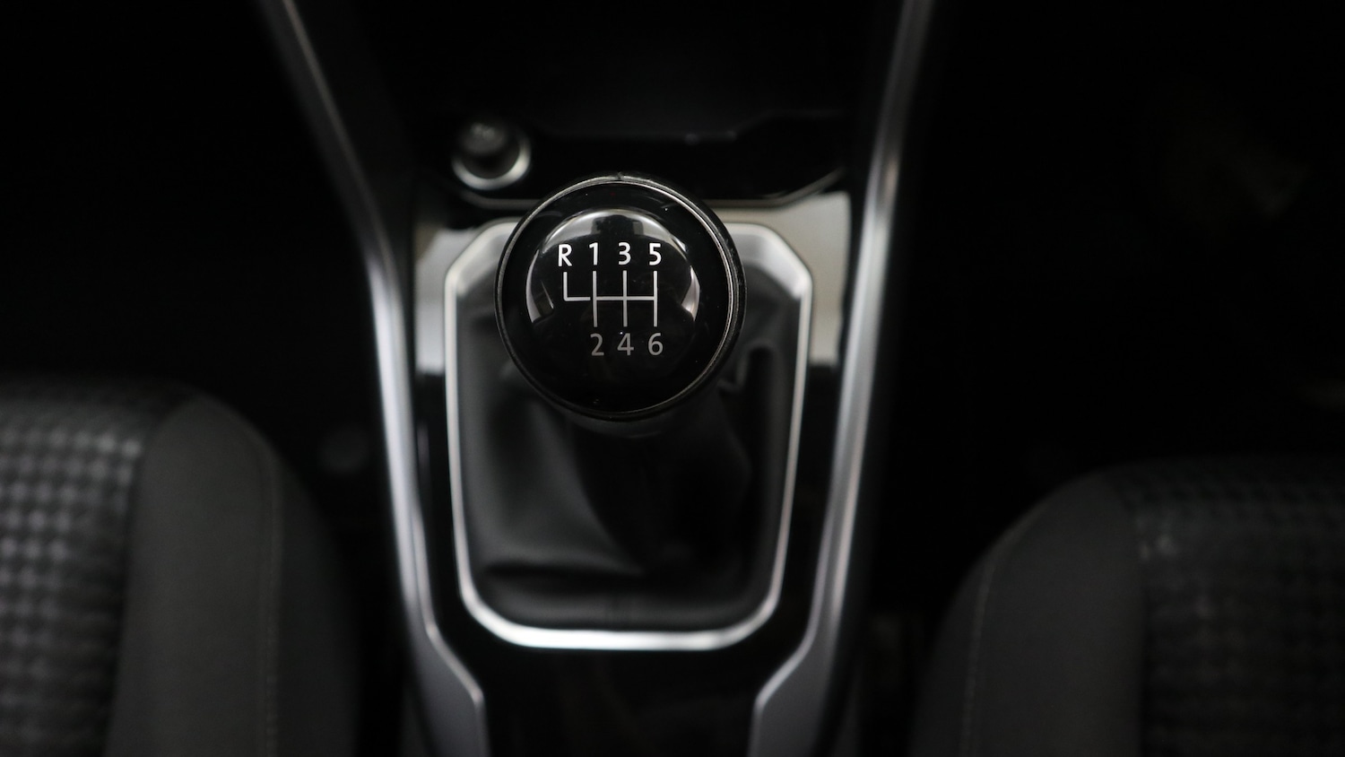 Used Volkswagen T-Roc 2021 for sale - 76818401: Photo 37