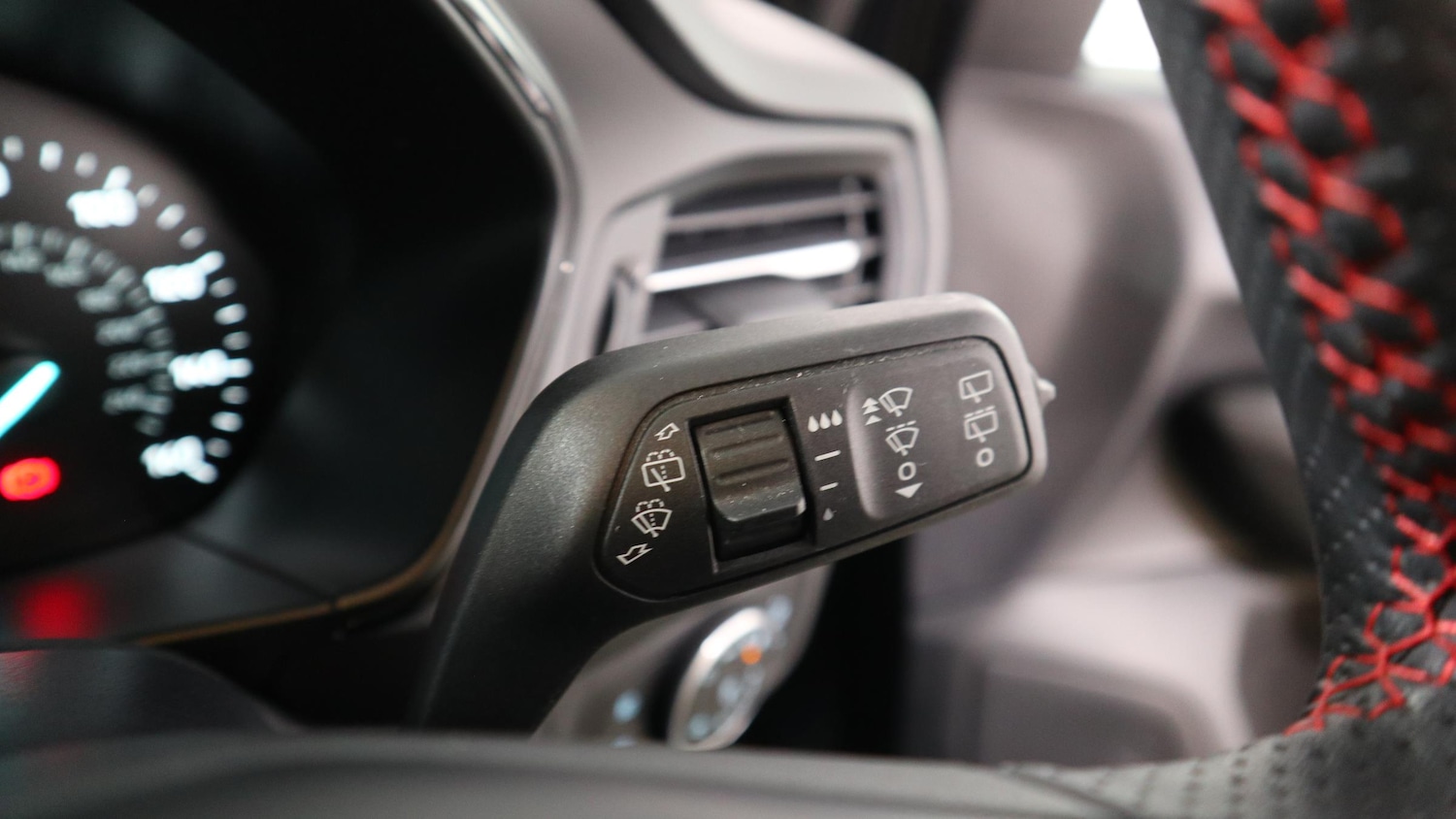 Used Ford Focus 2023 for sale - 77942110: Photo 29