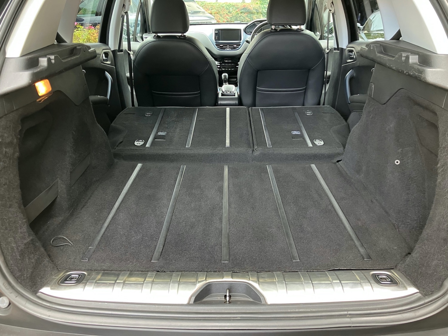 Used Peugeot 2008 2014 for sale - 76380288: Photo 32