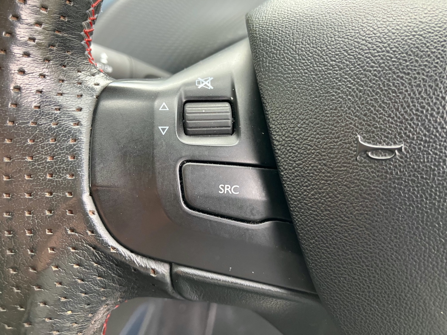 Used Peugeot 2008 2014 for sale - 76380288: Photo 39