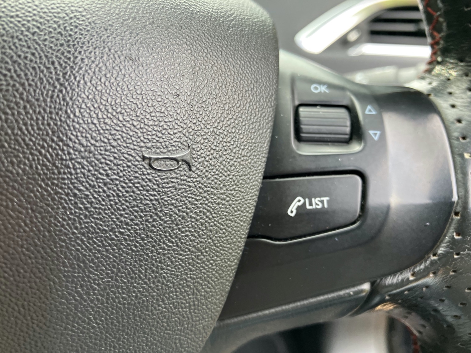 Used Peugeot 2008 2014 for sale - 76380288: Photo 40