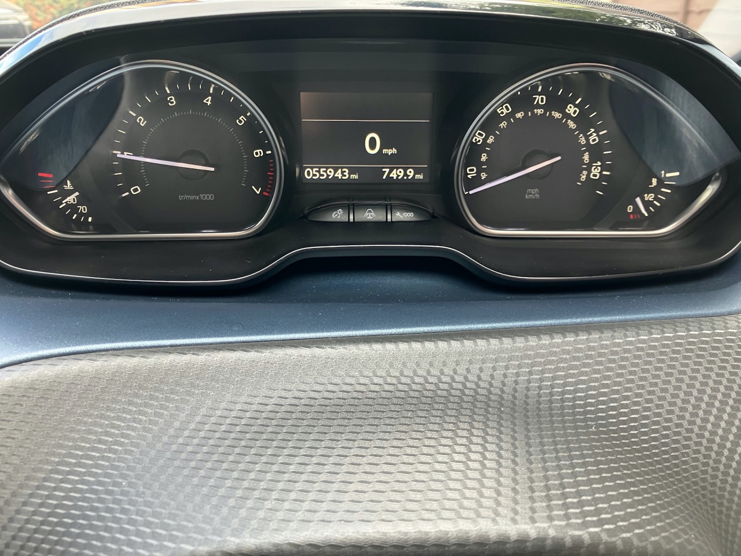 Used Peugeot 2008 2014 for sale - 76380288: Photo 44