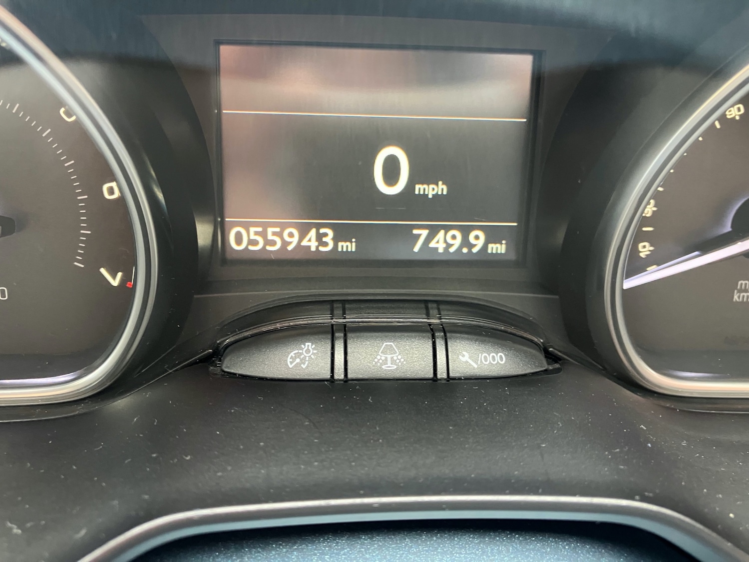 Used Peugeot 2008 2014 for sale - 76380288: Photo 45