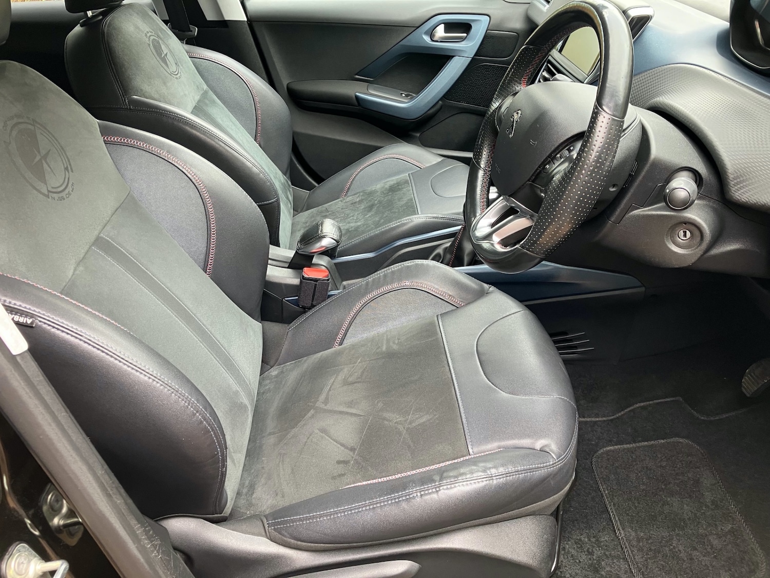 Used Peugeot 2008 2014 for sale - 76380288: Photo 5