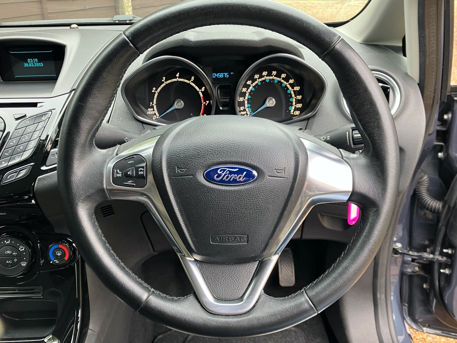 Used Ford Fiesta 2015 for sale - 76380247: Photo 16