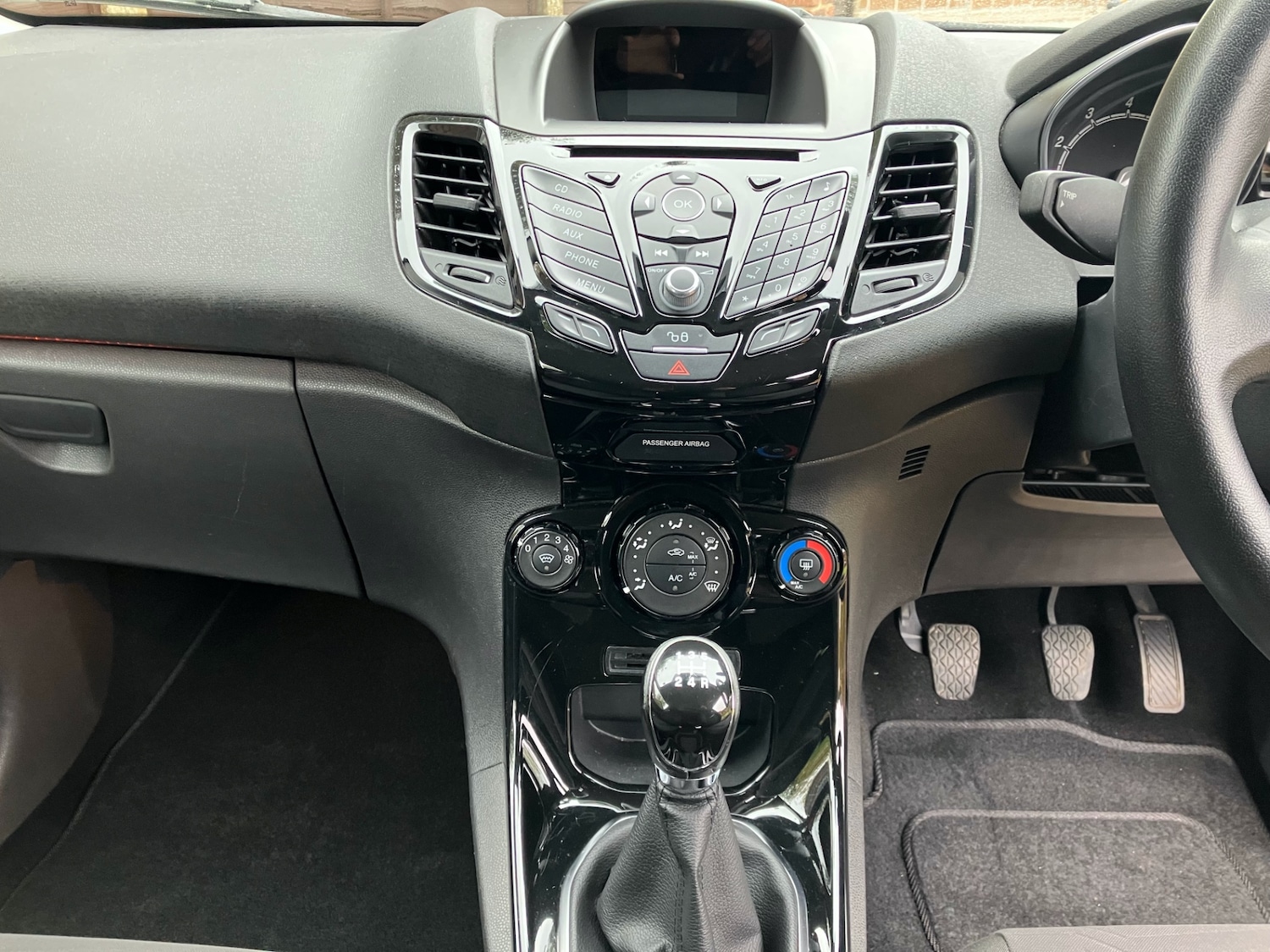 Used Ford Fiesta 2015 for sale - 76380247: Photo 29