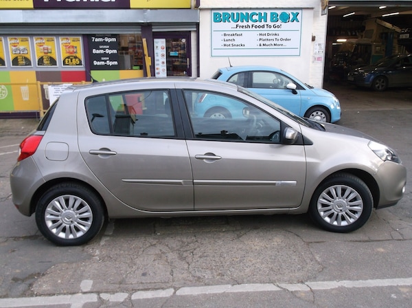 Used Renault Clio 2012 for sale - 73985985: Photo 3