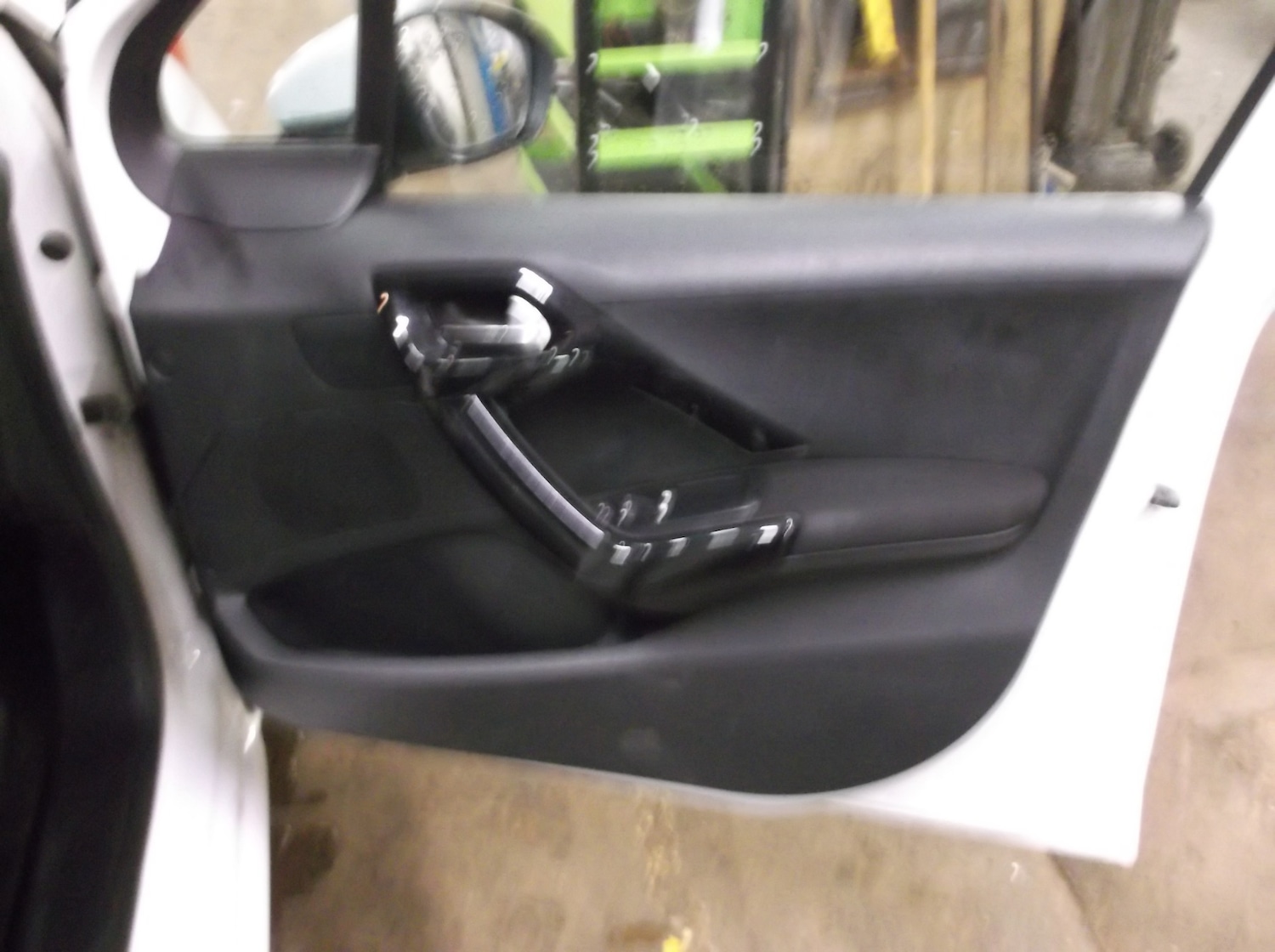 Used Peugeot 208 2014 for sale - 77778920: Photo 13