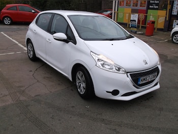 Used Peugeot 208 2014 for sale - 77778920: Photo