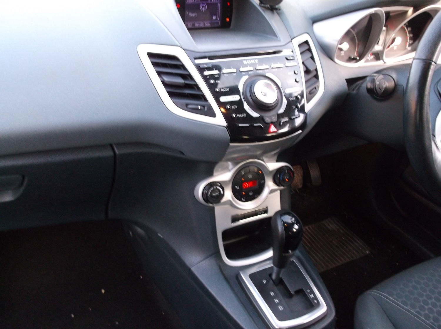 Used Ford Fiesta 2011 for sale - 76556766: Photo 10