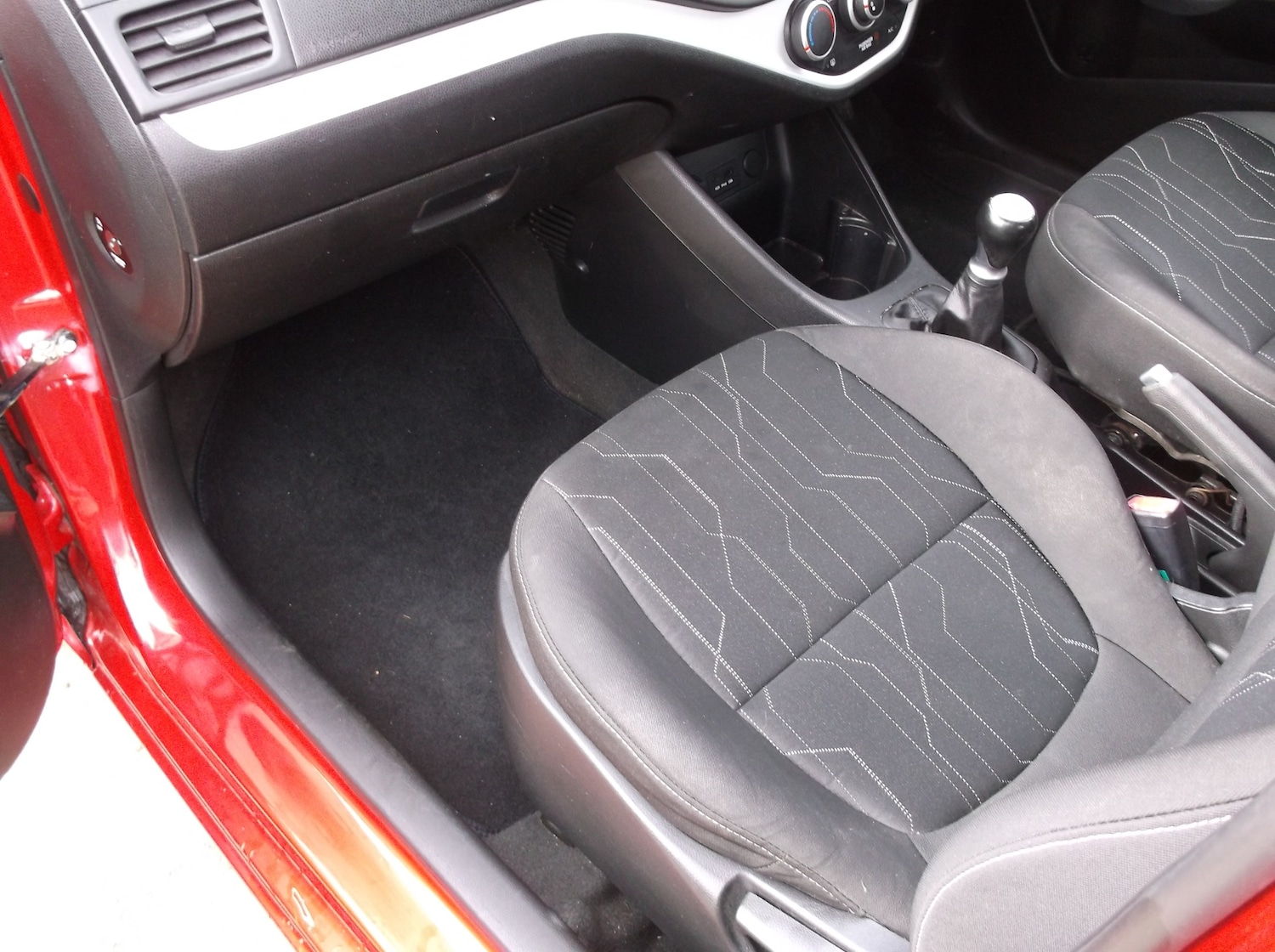 Used Kia Picanto 2012 for sale - 77877892: Photo 16