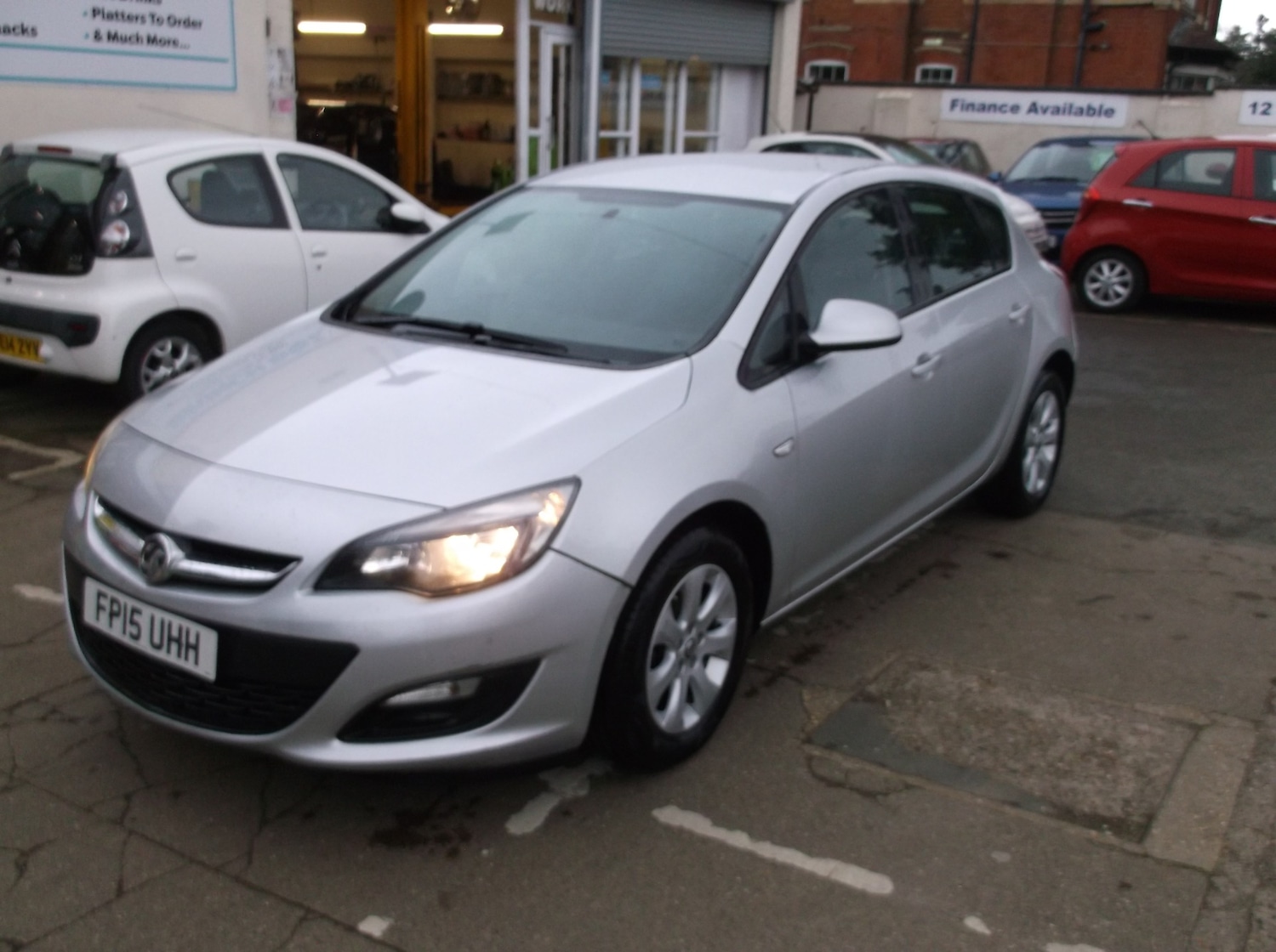 Used Vauxhall Astra 2015 for sale - 78064227: Photo 2