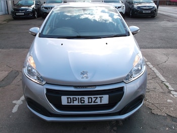 Used Peugeot 208 2016 for sale - 79340542: Photo
