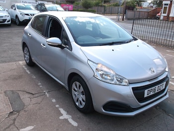 Used Peugeot 208 2016 for sale - 79340542: Photo