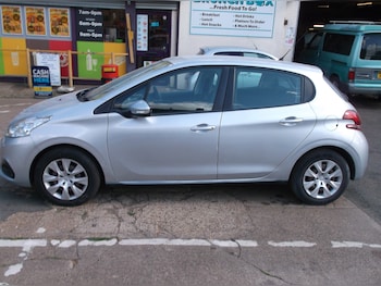 Used Peugeot 208 2016 for sale - 79340542: Photo