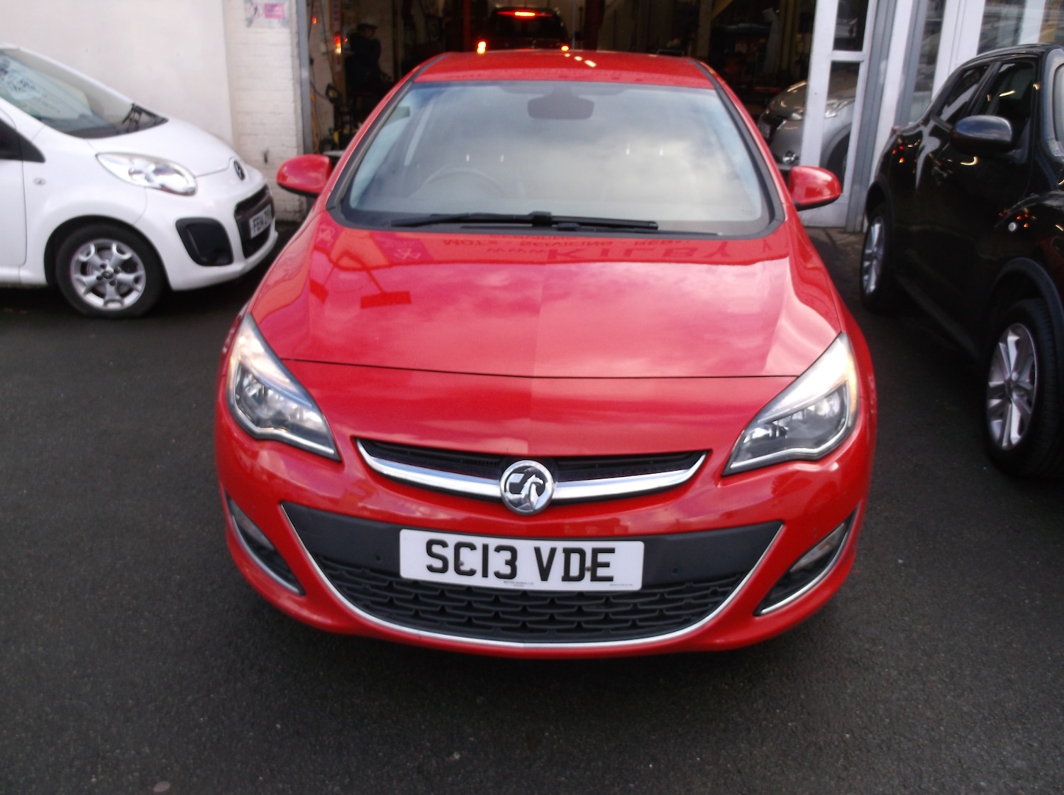 Used Vauxhall Astra 2013 for sale - 77223375: Photo 2