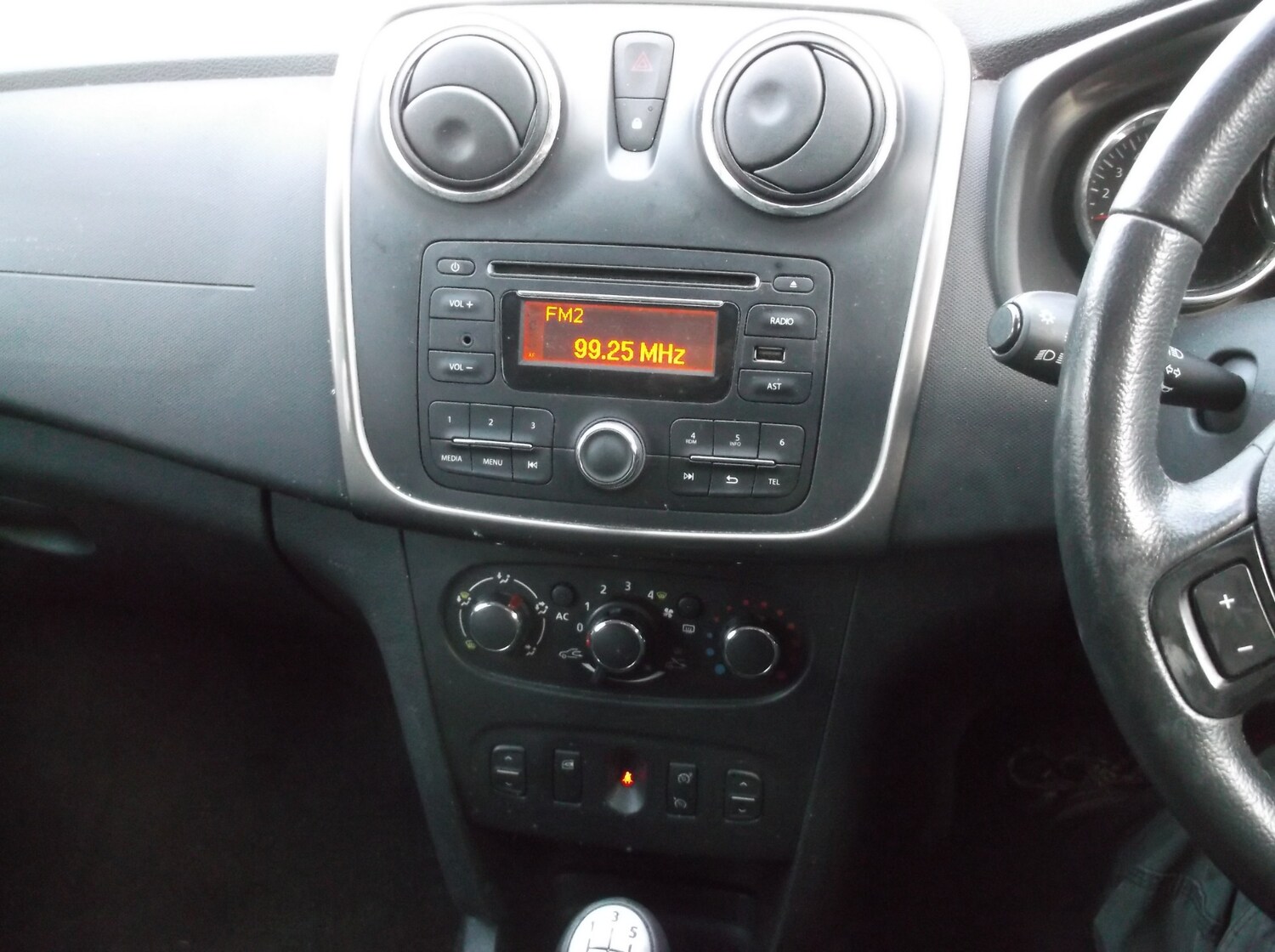 Used Dacia Sandero 2013 for sale - 76556762: Photo 10