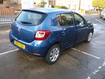 Used Dacia Sandero 2013 for sale - 76556762: Photo