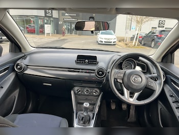 Used Mazda Mazda2 2017 for sale - 77851633: Photo