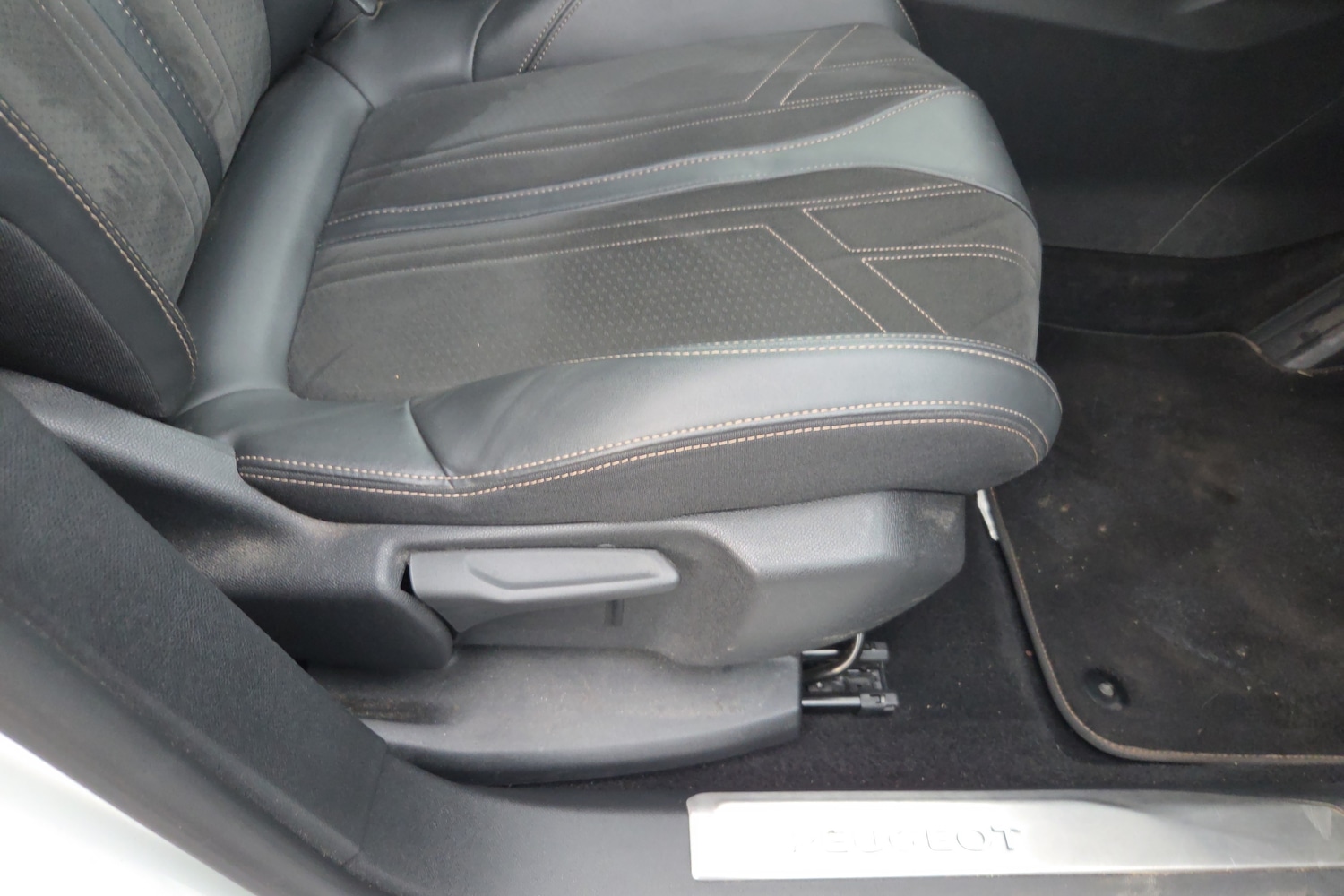 Used Peugeot 3008 2021 for sale - 78175616: Photo 25