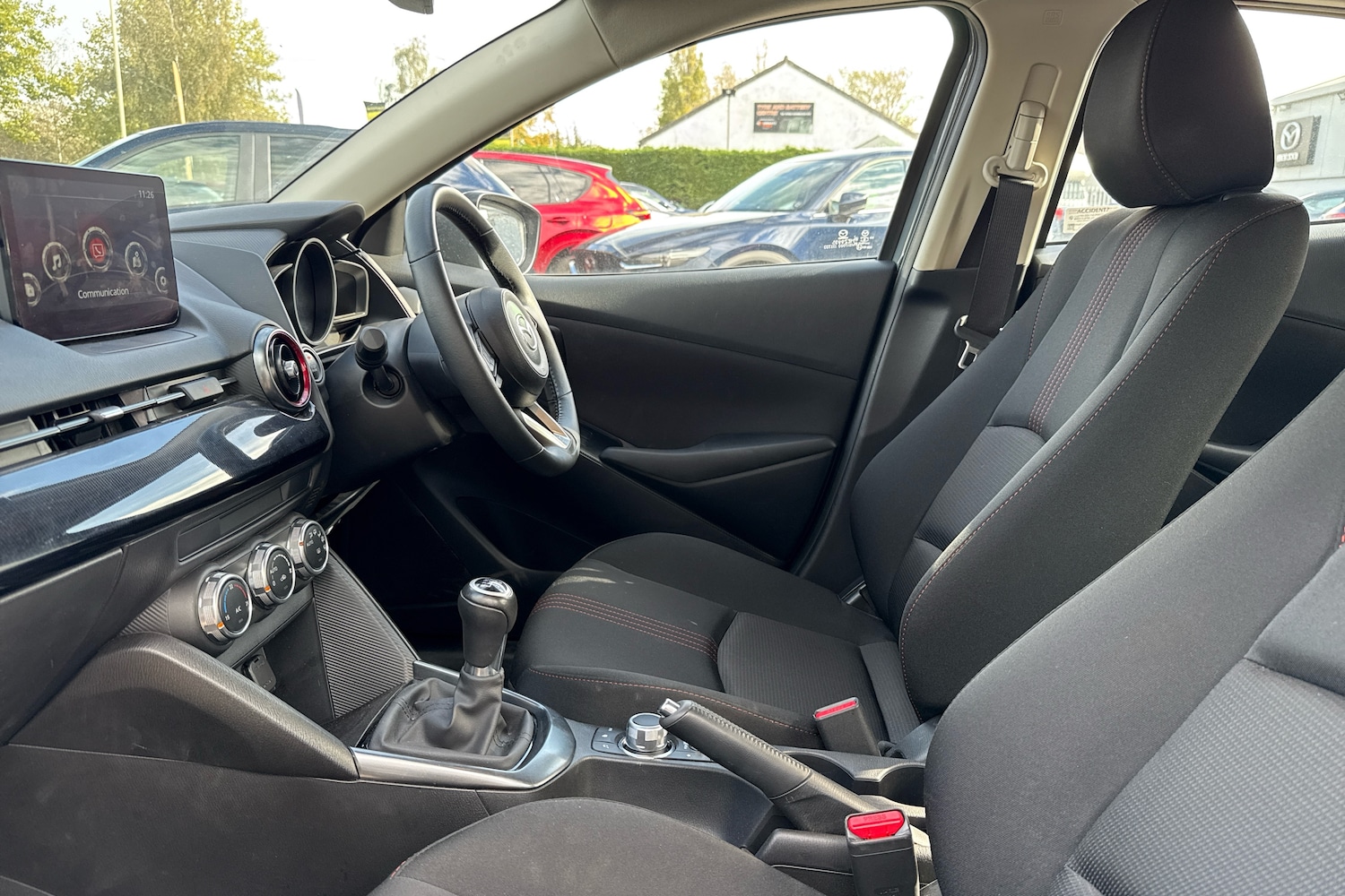 Used Mazda Mazda2 2024 for sale - 76677325: Photo 6