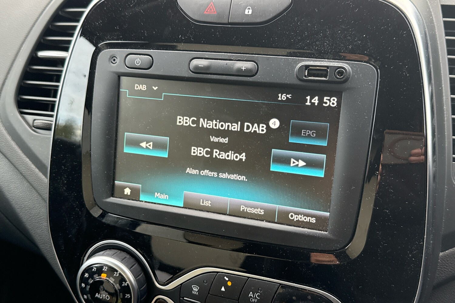 Used Renault Captur 2019 for sale - 76673368: Photo 19