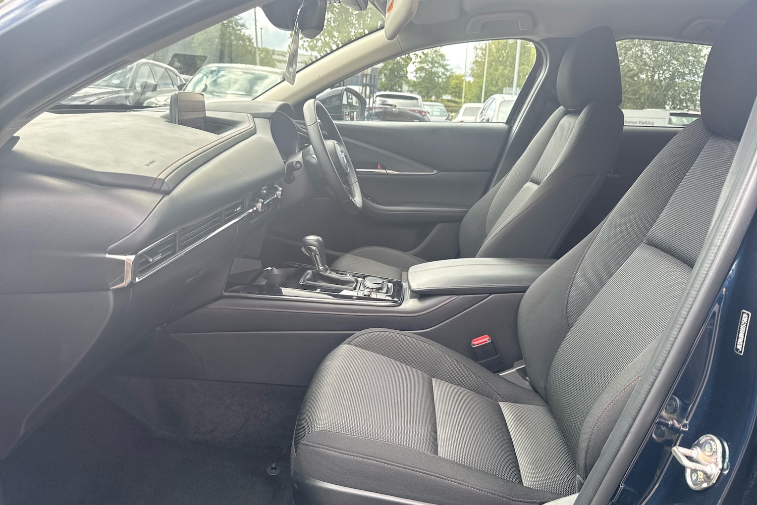 Used Mazda CX-30 2025 for sale - 76681504: Photo 6