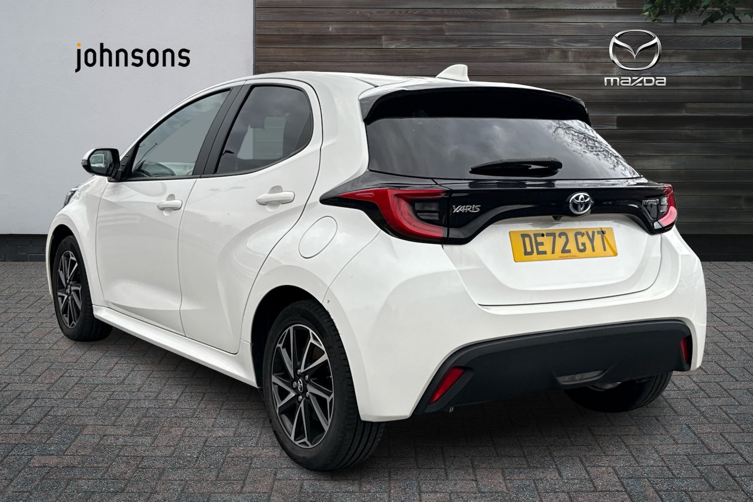 Used Toyota Yaris 2022 for sale - 76675063: Photo 2