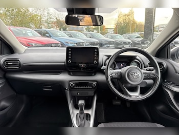 Used Toyota Yaris 2022 for sale - 76675063: Photo