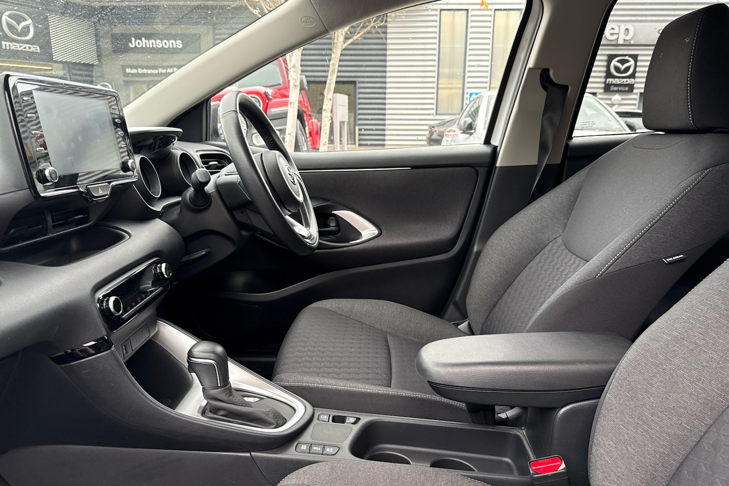 Used Toyota Yaris 2022 for sale - 76675063: Photo 6