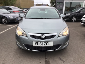 Used Vauxhall Astra 2011 for sale - 76198103: Photo