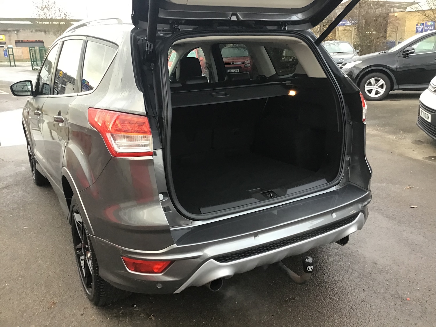 Used Ford Kuga 2014 for sale - 76896378: Photo 15