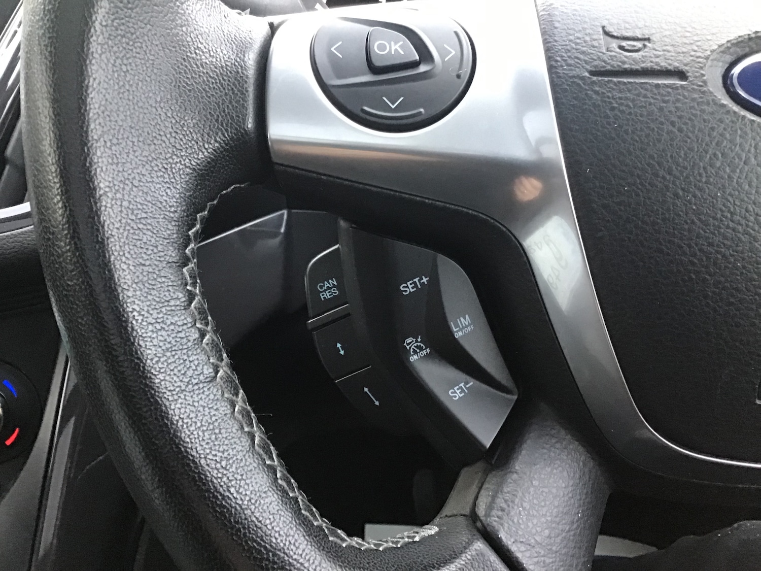 Used Ford Kuga 2014 for sale - 76896378: Photo 32