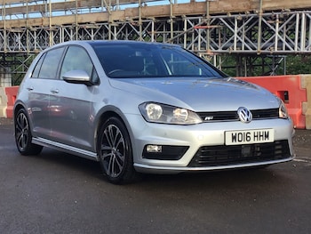 Used Volkswagen Golf 2016 for sale - 76949800: Photo