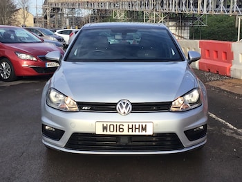Used Volkswagen Golf 2016 for sale - 76949800: Photo