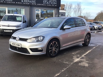 Used Volkswagen Golf 2016 for sale - 76949800: Photo