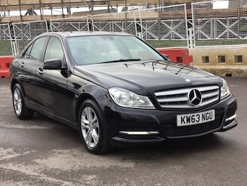 Used Mercedes-Benz C Class 2014 for sale - 77276752: Photo