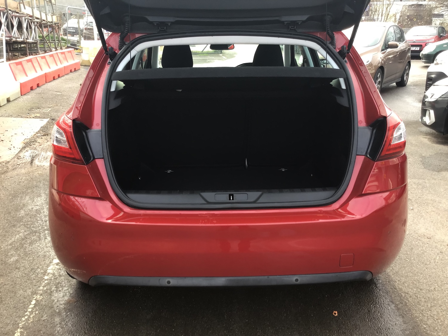 Used Peugeot 308 2015 for sale - 76905172: Photo 14