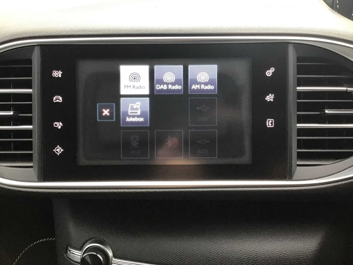 Used Peugeot 308 2015 for sale - 76905172: Photo 25