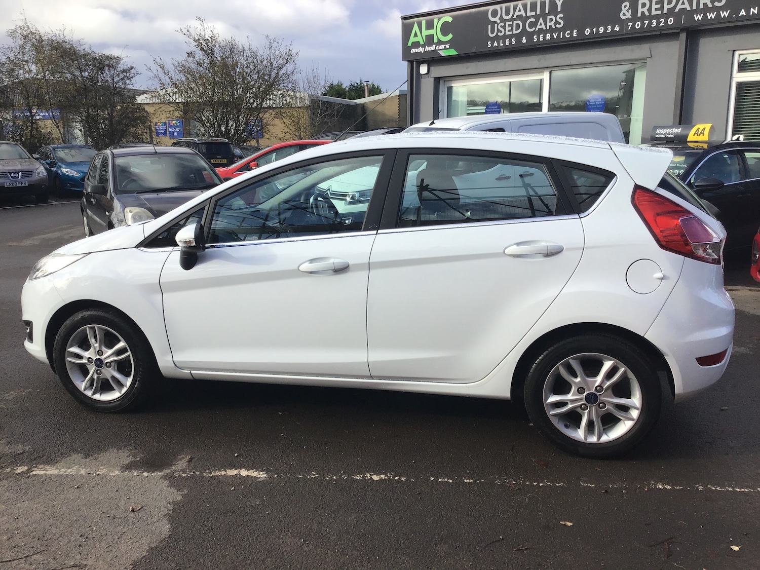 Used Ford Fiesta 2015 for sale - 76625720: Photo 5